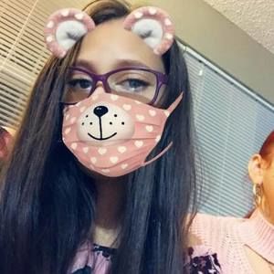 Meet your Posher, Beatriz